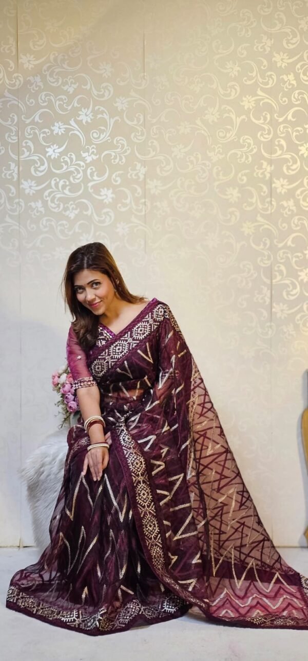 MusliN embroidery